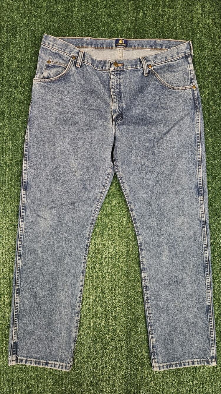 47MWZDS Wrangler Mens Premium Performance Cowboy Cut Regular Fit Jean Dark Stone